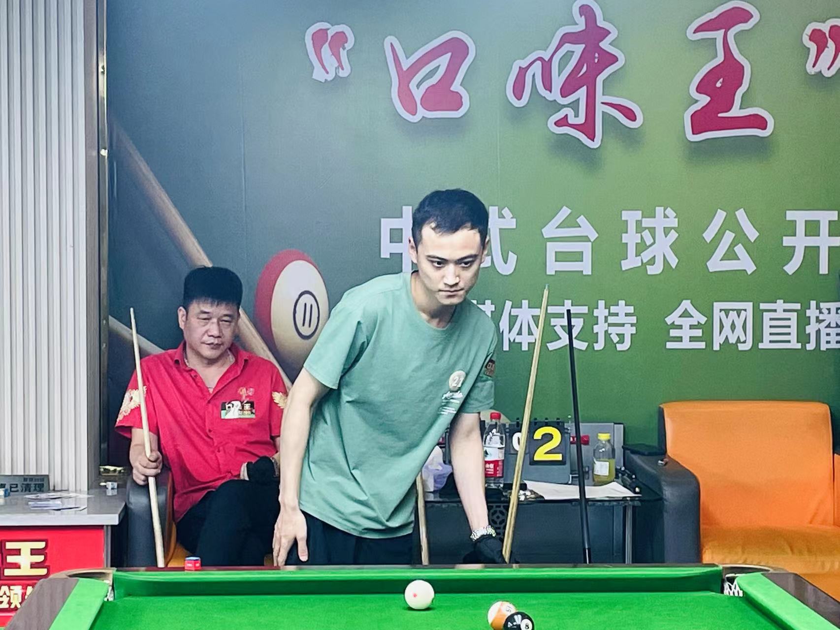 其犀利的突 其犀利的突